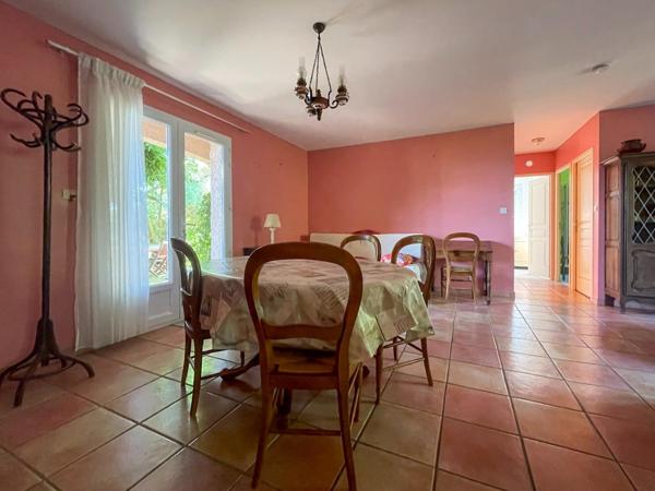 Vue montagne, piscine à St-Hilaire de la côte