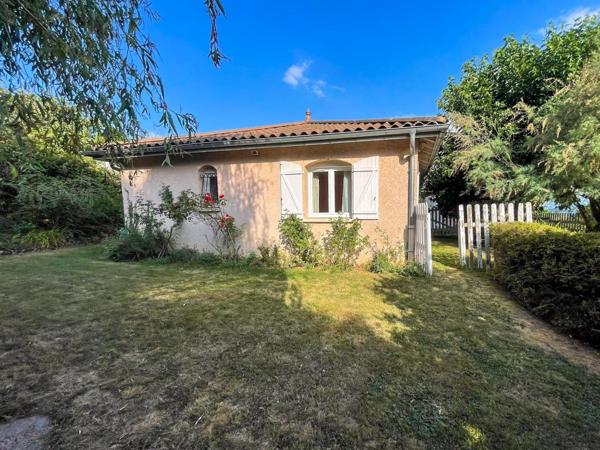 Vue montagne, piscine à St-Hilaire de la côte