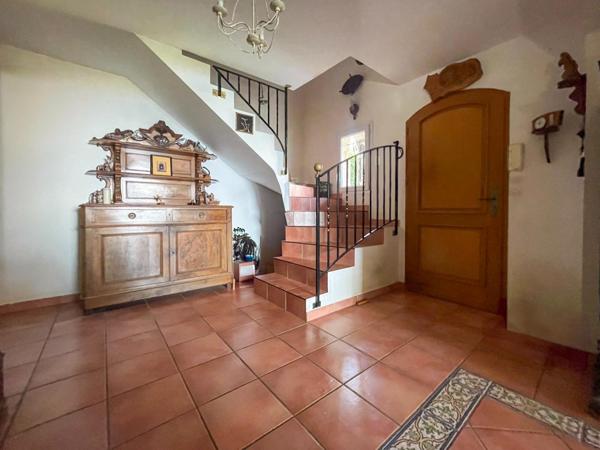 Vue montagne, piscine à St-Hilaire de la côte