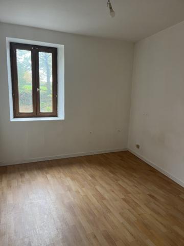 Maison à vendre |  Saint-Priest-la-Marche |  4 pièces | 87 m²