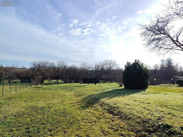 Terrain à Batir à vendre à Chasseneuil-du-Poitou dans la Vienne (86360), ref : 018/1017TAB