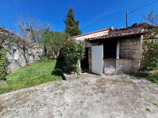 Maison à vendre à Fontaine-Chalendray (17510) - Charente-Maritime