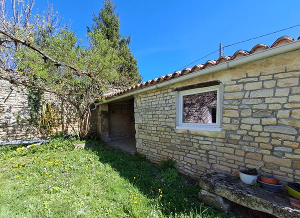 Maison à vendre à Fontaine-Chalendray (17510) - Charente-Maritime