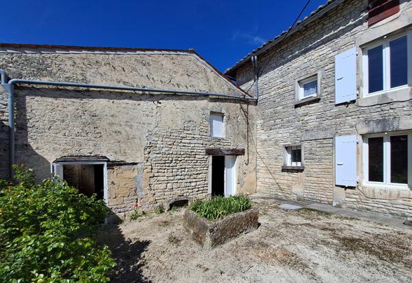 Maison à vendre à Fontaine-Chalendray (17510) - Charente-Maritime