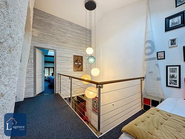 MAISON DE VILLAGE DU XIX SIECLES AVEC TERRASSE - 2 CHAMBRES – 2 PLACES DE STATIONNEMENT