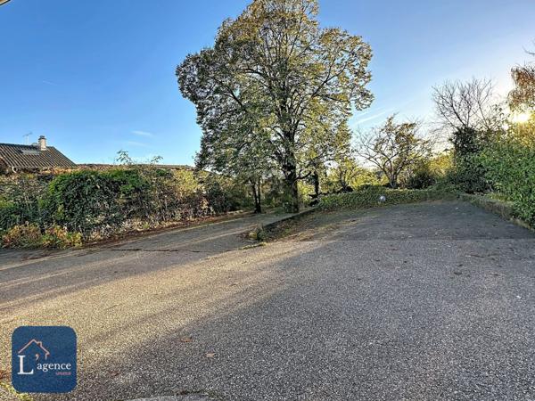 MAISON DE VILLAGE DU XIX SIECLES AVEC TERRASSE - 2 CHAMBRES – 2 PLACES DE STATIONNEMENT