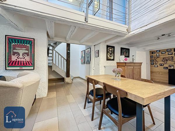 MAISON DE VILLAGE DU XIX SIECLES AVEC TERRASSE - 2 CHAMBRES – 2 PLACES DE STATIONNEMENT