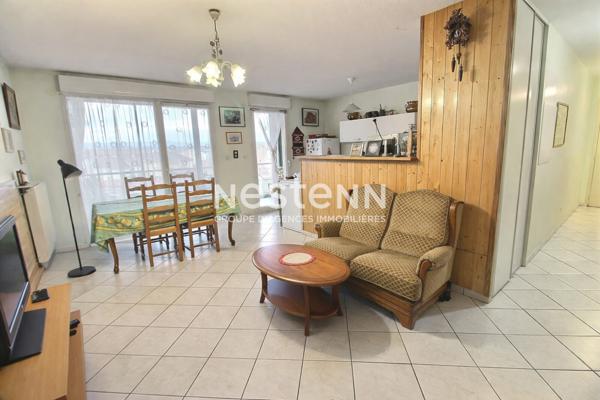 CENTRE VILLE : Prox t10 - T3 - 68m² - Saint-Fons - Commerces -LOGGIA SANS VIS A VIS -GARAGE