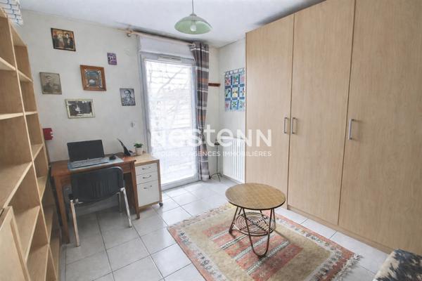 CENTRE VILLE : Prox t10 - T3 - 68m² - Saint-Fons - Commerces -LOGGIA SANS VIS A VIS -GARAGE