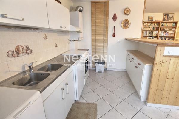 CENTRE VILLE : Prox t10 - T3 - 68m² - Saint-Fons - Commerces -LOGGIA SANS VIS A VIS -GARAGE