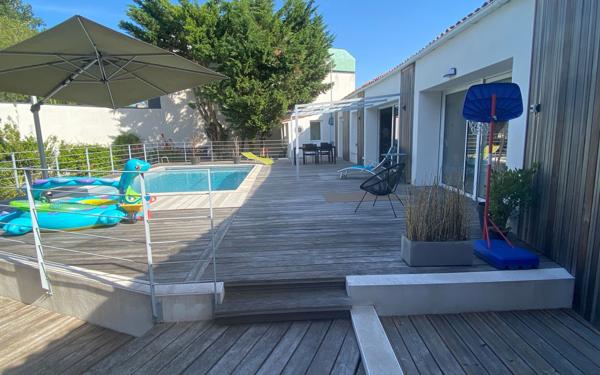 Maison à vendre    5 pièces • 165 m2 La Rochelle