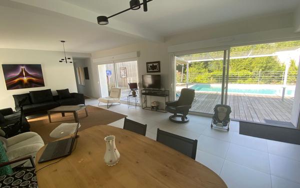 Maison à vendre    5 pièces • 165 m2 La Rochelle