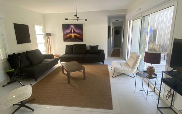 Maison à vendre    5 pièces • 165 m2 La Rochelle