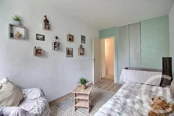 Appartement T4 à vendre  5 pièces - 100,34 m 2   THONON LES BAINS  - 74
