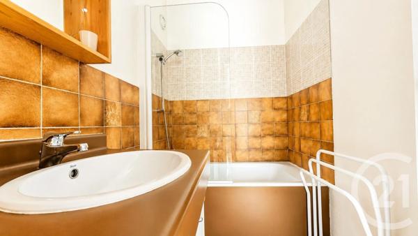 Appartement Studio à vendre  1 pièce - 37,60 m 2   ST MICHEL DE CHAILLOL  - 05