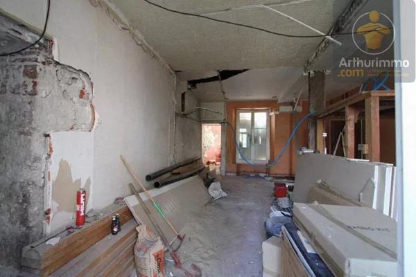 Vente                                                      Maison de ville
                        
                     11 pièces                      150 m2                     à Beaugency