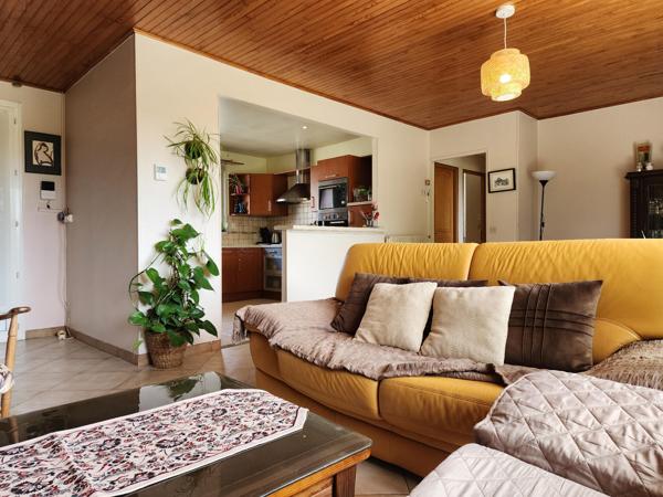 Maison plain-pied 134 m² 6 pièces  jardin 1690 m² piscine  garage Liverdun Toulaire