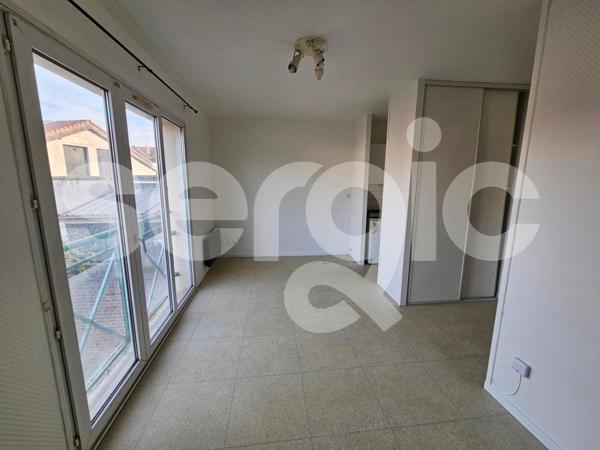 Location 1 Pieces 22 80000 Amiens 25 0365 01 0005