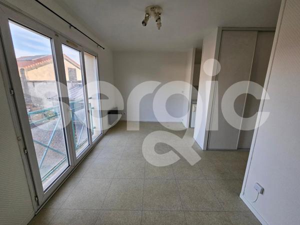 Location 1 Pieces 22 80000 Amiens 25 0365 01 0005