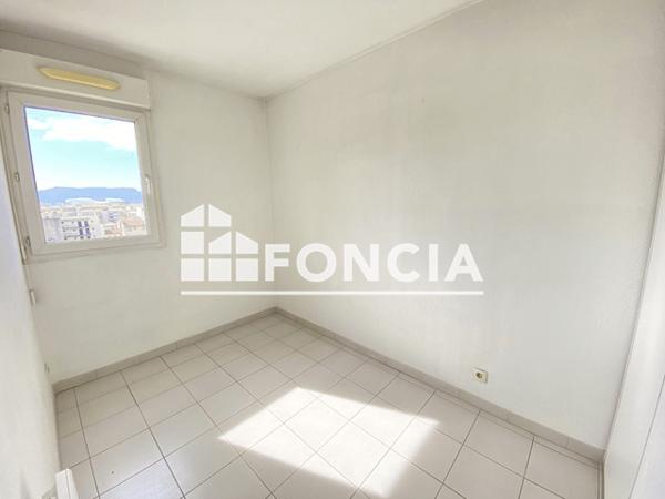 Location Studio 26.03 m² - 201 RUE SAINTE CECILE Marseille 13005