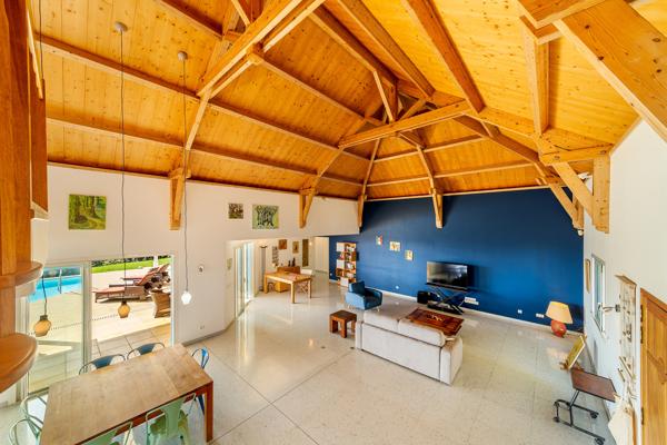 Saint-Paul (97460) HAUTS DE SAINT-PAUL - Crêve-Coeur - Villa 4 Chambres - 222m2 Carrez + 120m2 aménageables - Piscine - Vue me