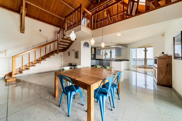 Saint-Paul (97460) HAUTS DE SAINT-PAUL - Crêve-Coeur - Villa 4 Chambres - 222m2 Carrez + 120m2 aménageables - Piscine - Vue me