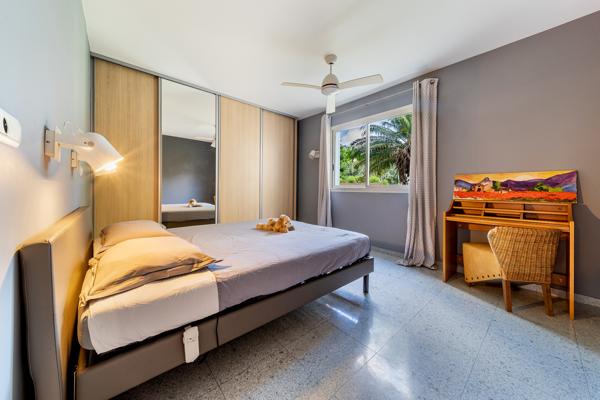 Saint-Paul (97460) HAUTS DE SAINT-PAUL - Crêve-Coeur - Villa 4 Chambres - 222m2 Carrez + 120m2 aménageables - Piscine - Vue me