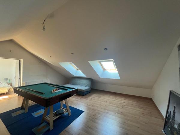 Maison GRAY -5 Chambres- vaste terrain