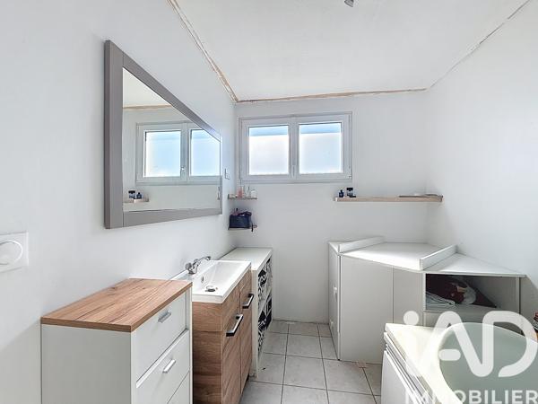Maison à vendre 6 pièces 195 m² Saint-Mard-sur-le-Mont