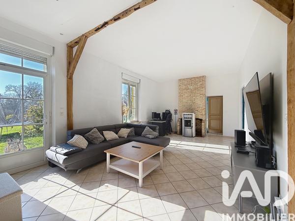 Maison à vendre 6 pièces 195 m² Saint-Mard-sur-le-Mont