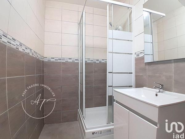 Location appartement 1 pièce 22 m² Corbeil-Essonnes