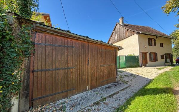 Maison à vendre    4 pièces • 92,23 m2 Entre-deux-Guiers