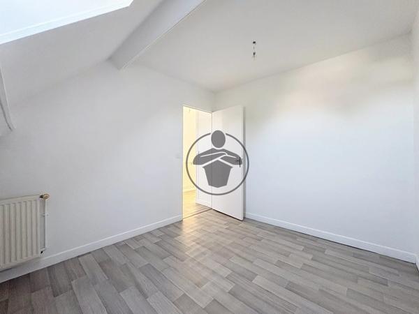 Location                                                      Maison
                        
                     6 pièces                      122 m2                     à Saint-Quentin