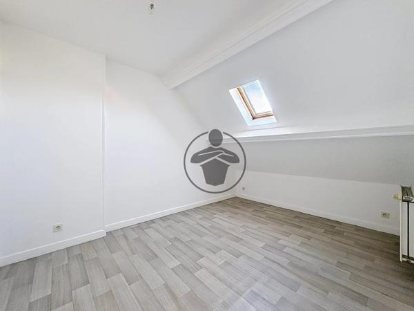 Location                                                      Maison
                        
                     6 pièces                      122 m2                     à Saint-Quentin