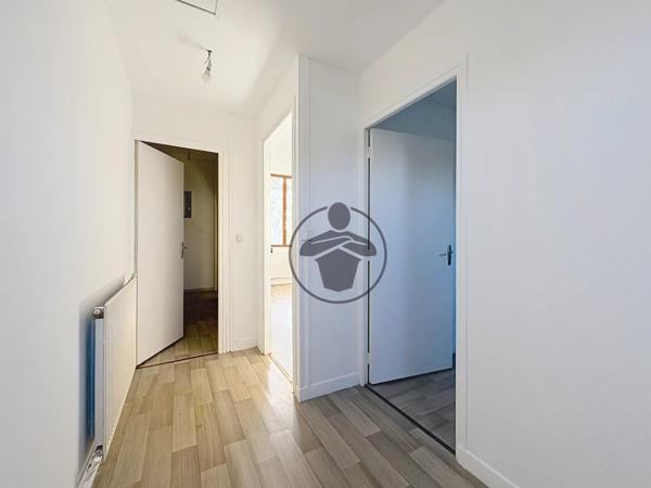 Location                                                      Maison
                        
                     6 pièces                      122 m2                     à Saint-Quentin