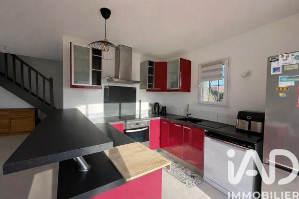Maison à vendre 5 pièces 121 m² Saint-Étienne-la-Varenne