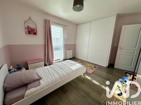 Maison à vendre 5 pièces 121 m² Saint-Étienne-la-Varenne