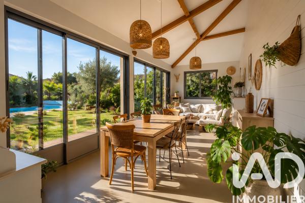 Maison à vendre 10 pièces 225 m² Balaruc-les-Bains