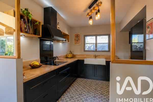 Maison à vendre 10 pièces 225 m² Balaruc-les-Bains