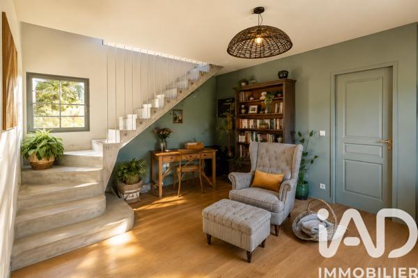 Maison à vendre 10 pièces 225 m² Balaruc-les-Bains