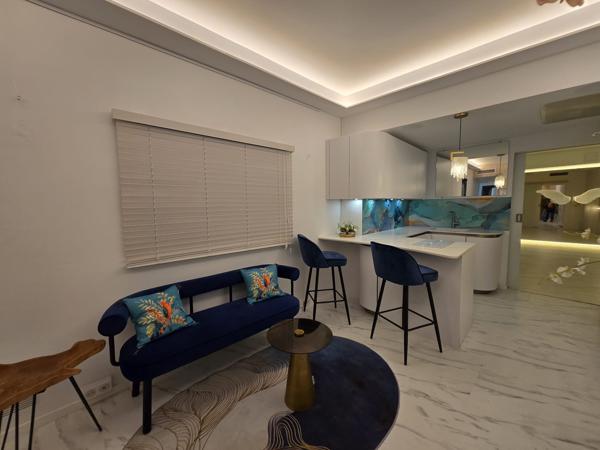 Antibes (06160) MURS COMMERCIAUX - ANTIBES / JUAN-LES-PINS - 123 m² MODULABLES - PROXIMITE IMMEDIATE PLAGES - RESTAURANTS