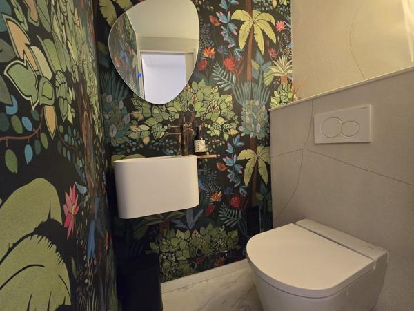 Antibes (06160) MURS COMMERCIAUX - ANTIBES / JUAN-LES-PINS - 123 m² MODULABLES - PROXIMITE IMMEDIATE PLAGES - RESTAURANTS