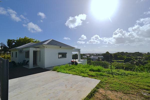 Les Abymes (97139) Villa neuve T4 piscine Dothemare