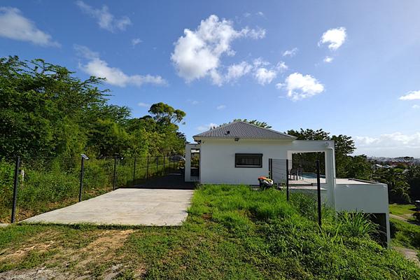 Les Abymes (97139) Villa neuve T4 piscine Dothemare