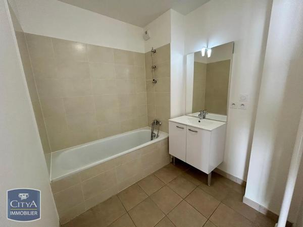 Appartement à louer 3 pièces 62.05m² Caen (14000)