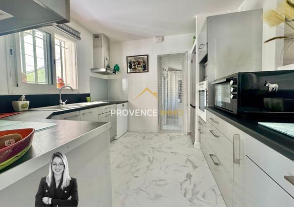 Salon-de-Provence (13300) Villa familiale avec piscine, secteur résidentiel Aires de la Dîme