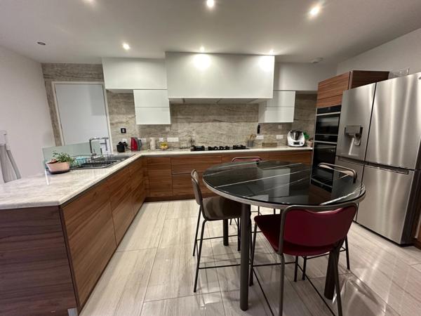 ARRAS (62) - Villa d'architecte contemporaine 6 chambres - Entièrement clôturée et sécurisée - Ascenseur