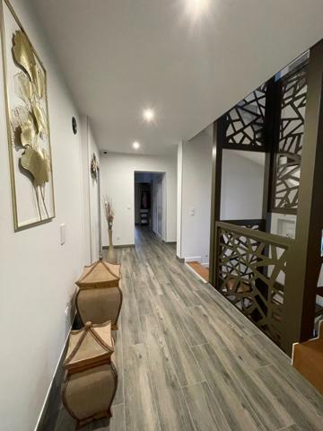 ARRAS (62) - Villa d'architecte contemporaine 6 chambres - Entièrement clôturée et sécurisée - Ascenseur