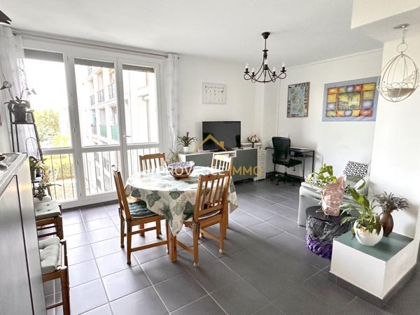 Salon-de-Provence (13300) Salon de Provence – T4 avec clim et isolation 2024 – Résidence sécurisée