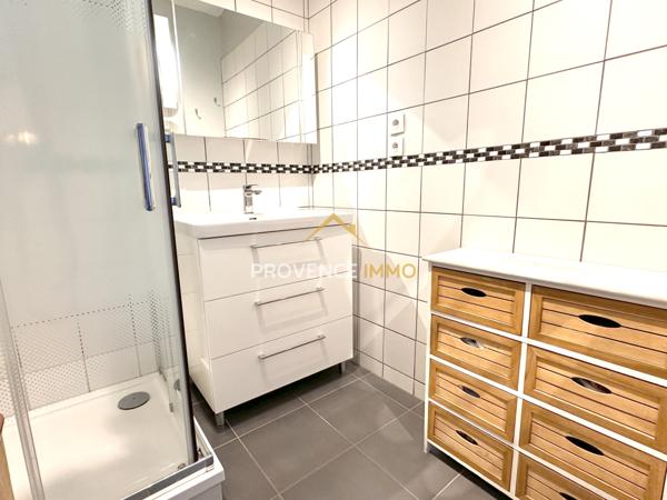 Salon-de-Provence (13300) Salon de Provence – T4 avec clim et isolation 2024 – Résidence sécurisée